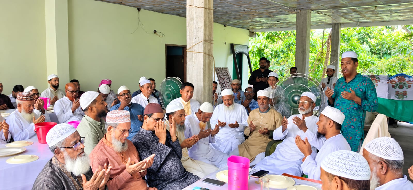 শরীয়তপুরে বাবা-মায়ের রুহের মাগফিরাত কামনায় মিলাদ ও দোয়া মাহফিল