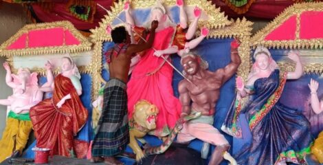 তেরখাদায় ৯৭ মণ্ডপে দুর্গাপূজা, নিরাপত্তায় প্রশাসনের বিশেষ ব্যবস্থা