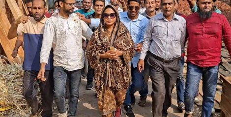 আংগারিয়ায় ইলোরা হাওলাদারের শোভাযাত্রা, নতুন হাটে শেষ গণসংযোগ