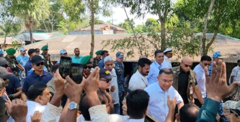 বাগেরহাটের মোংলা বানৌজাতে পৌঁছেছেন প্রধানমন্ত্রী তারেক রহমান