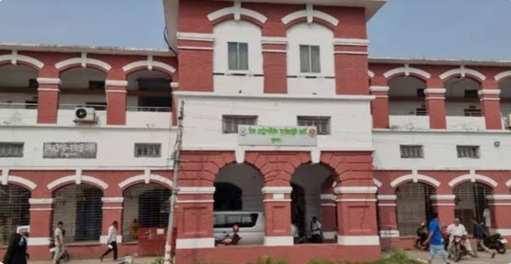 খুলনায় আদালতের সিল-স্বাক্ষর জাল করে জমি নামজারির অভিযোগ, ৭ জনের বিরুদ্ধে মামলা