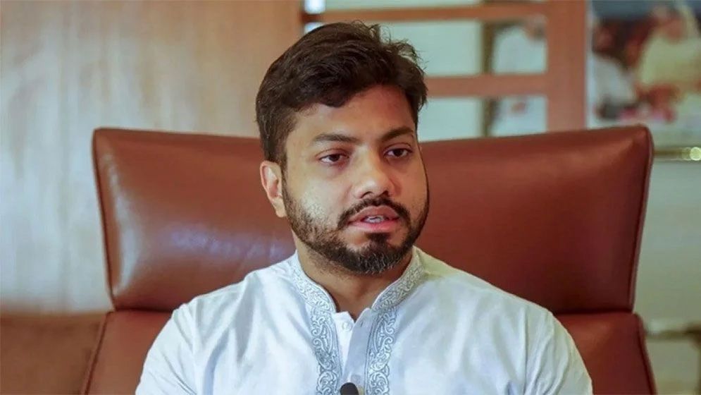 পদত্যাগের নির্দেশের খবর গুজব, দাবি ইশরাক হোসেনের