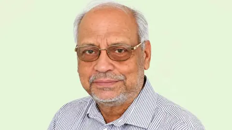 বিমানবন্দরে বিশৃঙ্খলার অভিযোগে মেজর (অব.) আখতারুজ্জামানের বিরুদ্ধে মামলা
