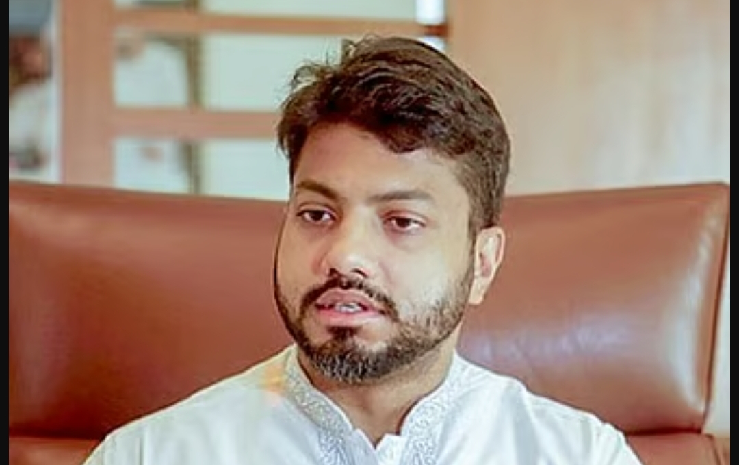 মন্ত্রিসভা ছাড়তে ইশরাককে প্রধানমন্ত্রীর নির্দেশ