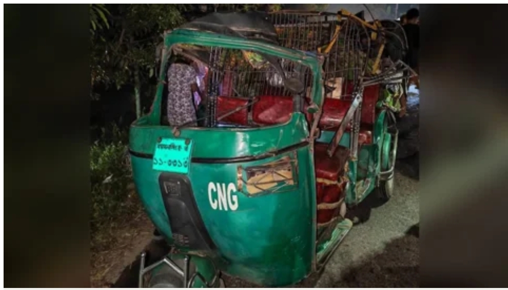 শেরপুরে বাস-অটোরিকশার সংঘর্ষে প্রবাসফেরত যুবক নিহত, আহত ৪