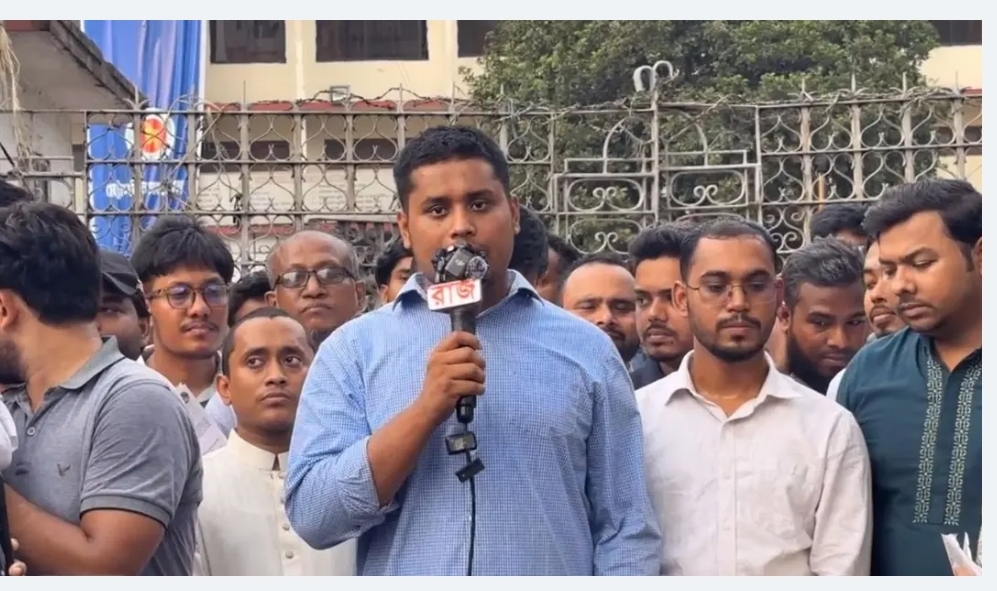 ‘মন খারাপ করার অধিকারও নেই’—সরকারকে নিয়ে হাসনাতের কড়া সমালোচনা