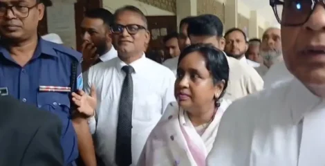 হত্যা মামলায় পুনর্জামিন পেলেন আইভী, আদালত ছাড়লেন ‘জয় বাংলা’ স্লোগানে