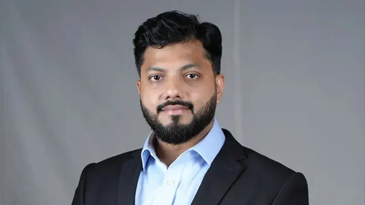 দুপুরে পদত্যাগের চূড়ান্ত ঘোষণা দেব: ইশরাক হোসেন