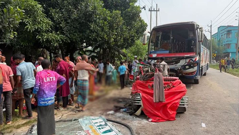 ময়মনসিংহে বাস-সিএনজি সংঘর্ষে নারী-শিশুসহ নিহত ৭