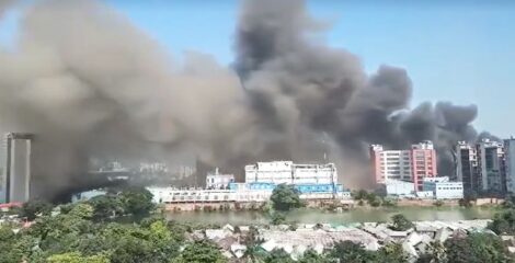 টঙ্গীর চেরাগআলীতে ওষুধ কারখানায় আগুন, নিয়ন্ত্রণে ফায়ার সার্ভিসের ৮ ইউনিট