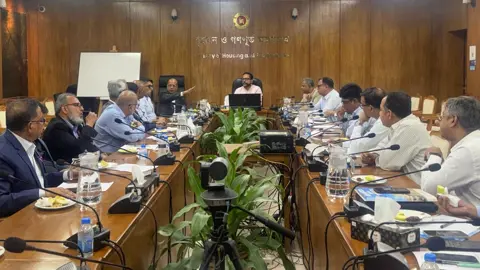 লেক দূষণ রোধে ১,২৬৯ ভবনকে রাজউকের চূড়ান্ত নোটিশ